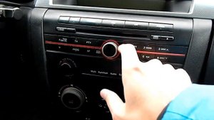 Приборная панель Мазда3 2.0L 2005г.в.