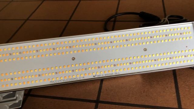 Grow Light Science GROW 300 vs Mars Hydro SP 3000: LED Grow Light Review and PAR Testing