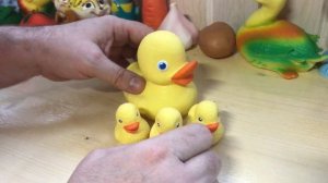 Резиновые уточки для купания с детьми в ванной