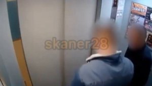 Мужчина ломает камеру в лифте Благовещенск 26 12 2020