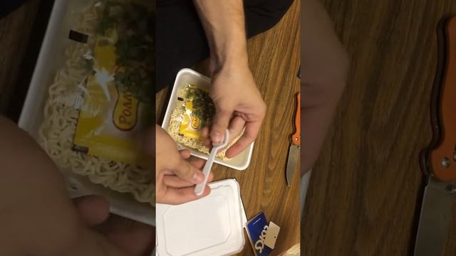 Кежуальный доширак. Распаковка Б/У дошика. Вкусный улов смотреть онлайн