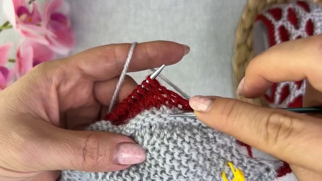 Очень удобные, классные тапочки-следки на двух спицах