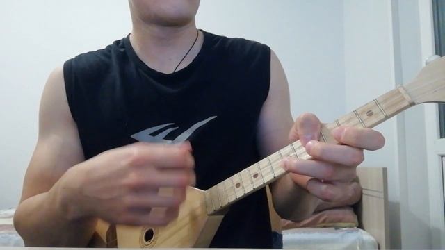 Балалайка. Проба нейлоновых струн. GGC смотреть онлайн