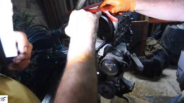 Renault Clio Williams Engine rebuild - LIKE NEW And Back In The Engine Bay смотреть онлайн