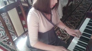 Потрясающая мелодия из фильма "Слушая тишину"