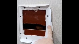 Как заделать дыру в стене из гипсокартона