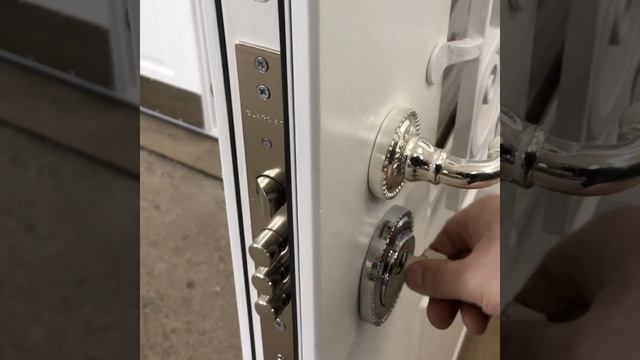 Арочная парадная дверь с терморазрывом. #Двери #Коттедж #параднаягруппа #Дверисковкой смотреть онлайн