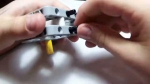 КАК СДЕЛАТЬ ИЗ ЛЕГО ЗАПУСКАЛКУ ДЛЯ ЛЕГО БЕЙБЛЕЙДА СВОИМИ РУКАМИ