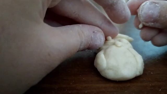 Леплю брелок сову из соленого теста смотреть онлайн