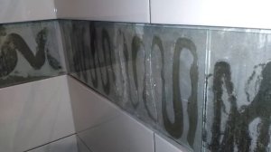 СКОРОСТНАЯ укладка мозаичного фриза при помощи стекла