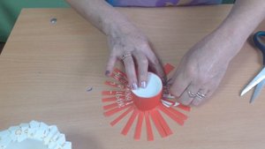Поделка из бумажного стаканчика