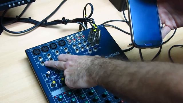 CÓMO CONECTAR EL ORDENADOR o TELÉFONO MÓVIL A LA CONSOLA SIN DAÑARLOS CON LA PHANTOM - NUNCA CON XL смотреть онлайн