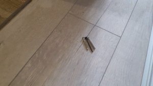 Установка порожка со скрытым креплением