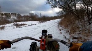 Мотоблок буксует по заснеженной дороге. Что же делать?