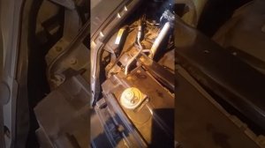 BMW X5 E70 Замена штатного  громкого сигнала на другую