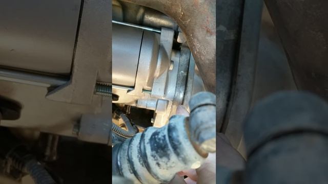 FJ Cruiser Starter replacement смотреть онлайн