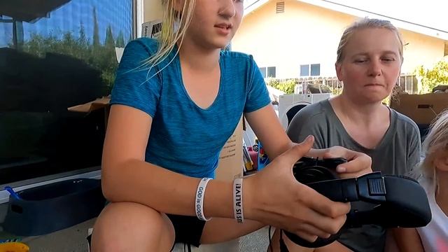 США Мы купили поддон вещей на аукционе / Обзор того, что нам попалось / Аксессуары для телефонов смотреть онлайн