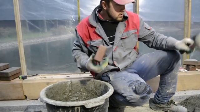 Клинкерный кирпич , за спиной у мастера . Мостовая ру. смотреть онлайн