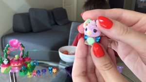 Платон открывает коллекцию Хэтчималс. Hatchimals collEGGtibles surprise eggs. Распаковка игрушек.