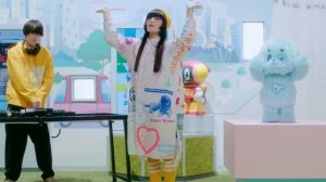 Daoko × Tomggg「ナナイロカラフル」