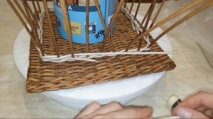 Плетем онлайн книгу-шкатулку из газетных трубочек!