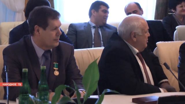 Глава Адыгеи вручил государственные награды