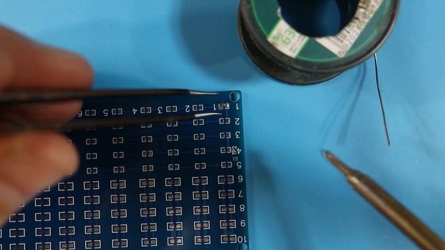 Печатная плата по обучению и тестированию навыков пайки SMD смотреть онлайн