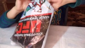 Распаковка / Сравнение двух видов пачек UFC карточек#Draxsus