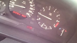 вжух. Когда порвался тросик газа! БМВ Е34