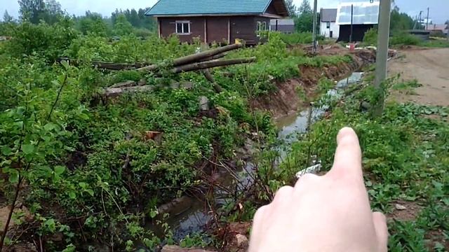 Лотки бетонные.Въезд на участок.Копаем экскаватором.
