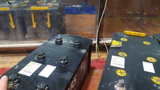 Обслуживание,ремонт и зарядка грузовых 190 А/ч аккумуляторных батарей.Часть первая. смотреть онлайн