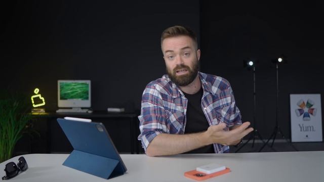 Внешний аккумулятор MagSafe Battery Pack смотреть онлайн