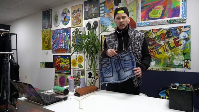 КАСТОМИЗАЦИЯ ОДЕЖДЫ. 5 ИНСТРУМЕНТОВ ДЛЯ РОСПИСИ ВЕЩЕЙ