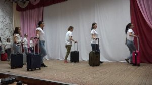 2021 06 22 Орбита Танец «Летим в “Орбиту”» с чемоданами