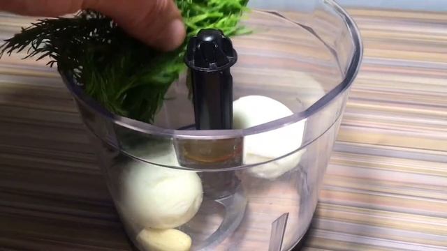 Рулет из лаваша с яйцом и шпротами