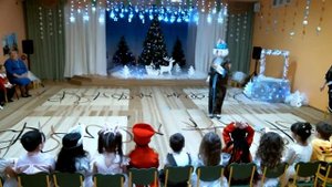 Новогодний утренник «В гостях у Емели» в группе «Елочка»