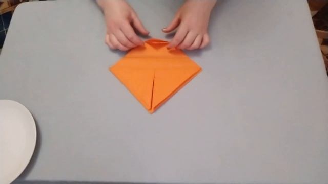 Как сложить салфетки - ? ЦВЕТОК ИЗ САЛФЕТКИ из бумажной салфетки / Сервировка стола смотреть онлайн