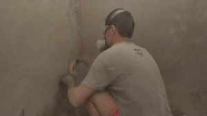Как снять быстро краску со стен?