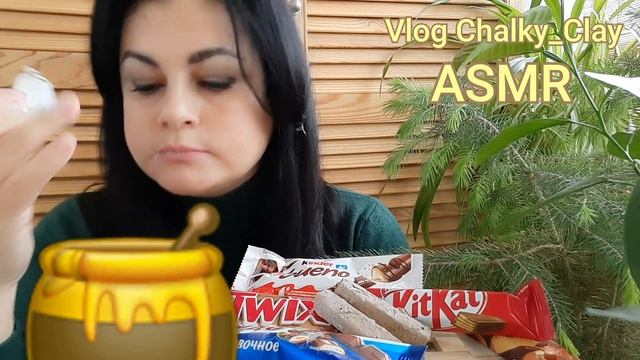 ASMR WHITE CHOCOLATE CANDY BAR WITH CREAM ???TWIX KitKat Kinder? honey ?CRUNHY ASMR SOUNDS? АСМР смотреть онлайн