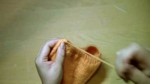 Вяжем детскую шапочку - Урок 8 - Сшиваем изделие