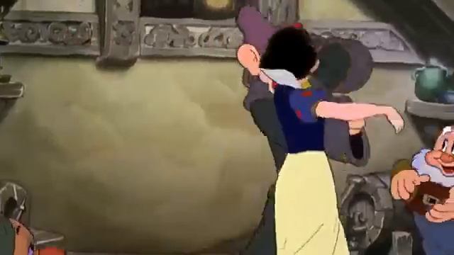 Белоснежка и семь гномов Disney Remix смотреть онлайн