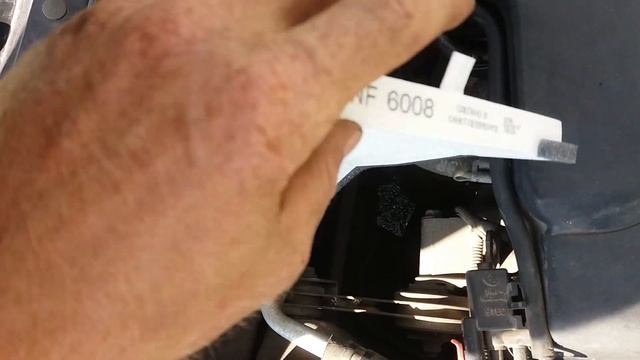 ?   Замена салонного фильтра Лада Приора