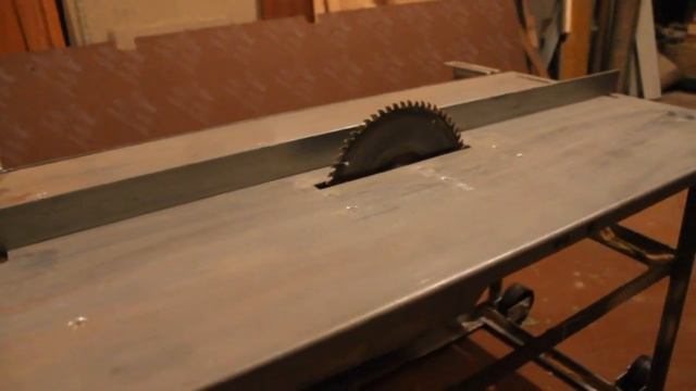 12. Циркулярка своими руками из ручной дисковой пилы.mp4