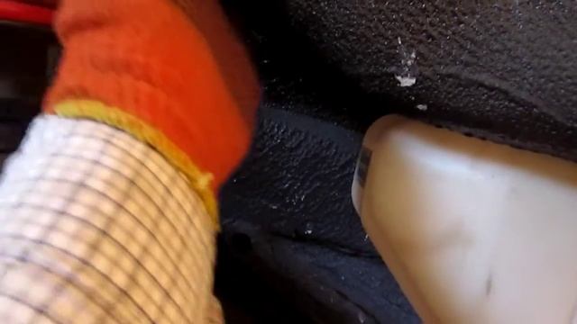 Ремонтируем автомобиль сами (скрытый бачок омывателя 2108) смотреть онлайн