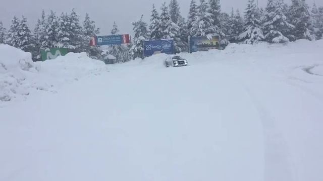 subaru impreza wrx in snow смотреть онлайн