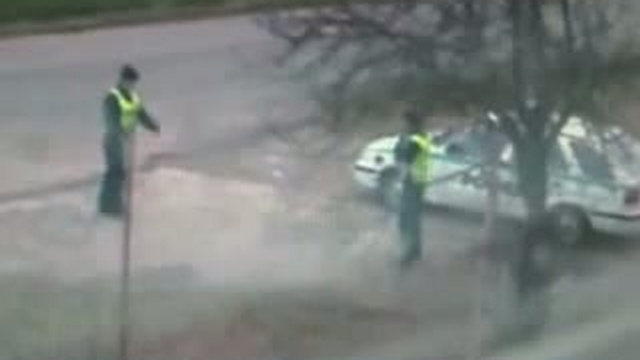 Гаишники играют в пинг понг / www.kengarags.ru смотреть онлайн