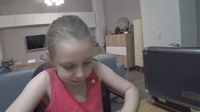 Лепим пирожки. Лера Лайк.