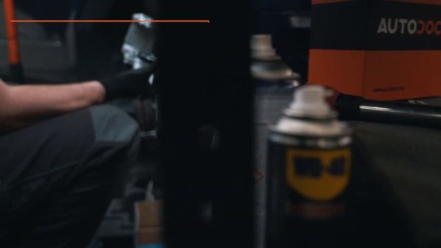 Замена тормозного суппорта [ВИДЕОУРОК AUTODOC]