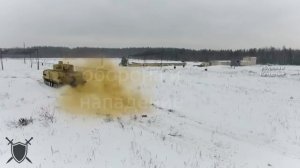 РОССИЙСКАЯ МЯСОРУБКА ГОТОВА шьёт танки как бумагу чудовищная проникающая способность снаряда 57 мм