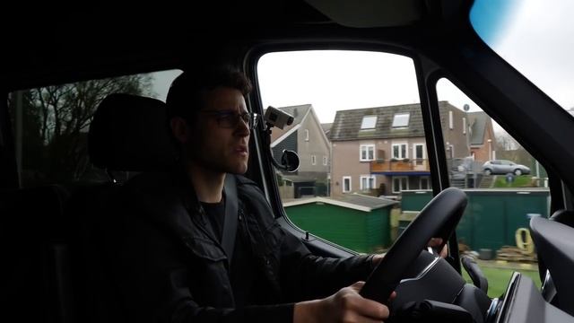 Mercedes Sprinter FULL REVIEW all-new 2019 Tourer vs Cargo Van comparison - Autogefühl смотреть онлайн